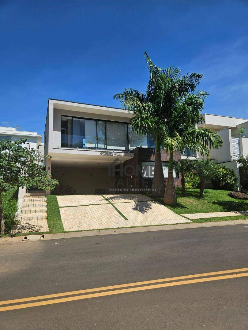 Casa de Condomínio à venda com 4 quartos, 334m² - Foto 1