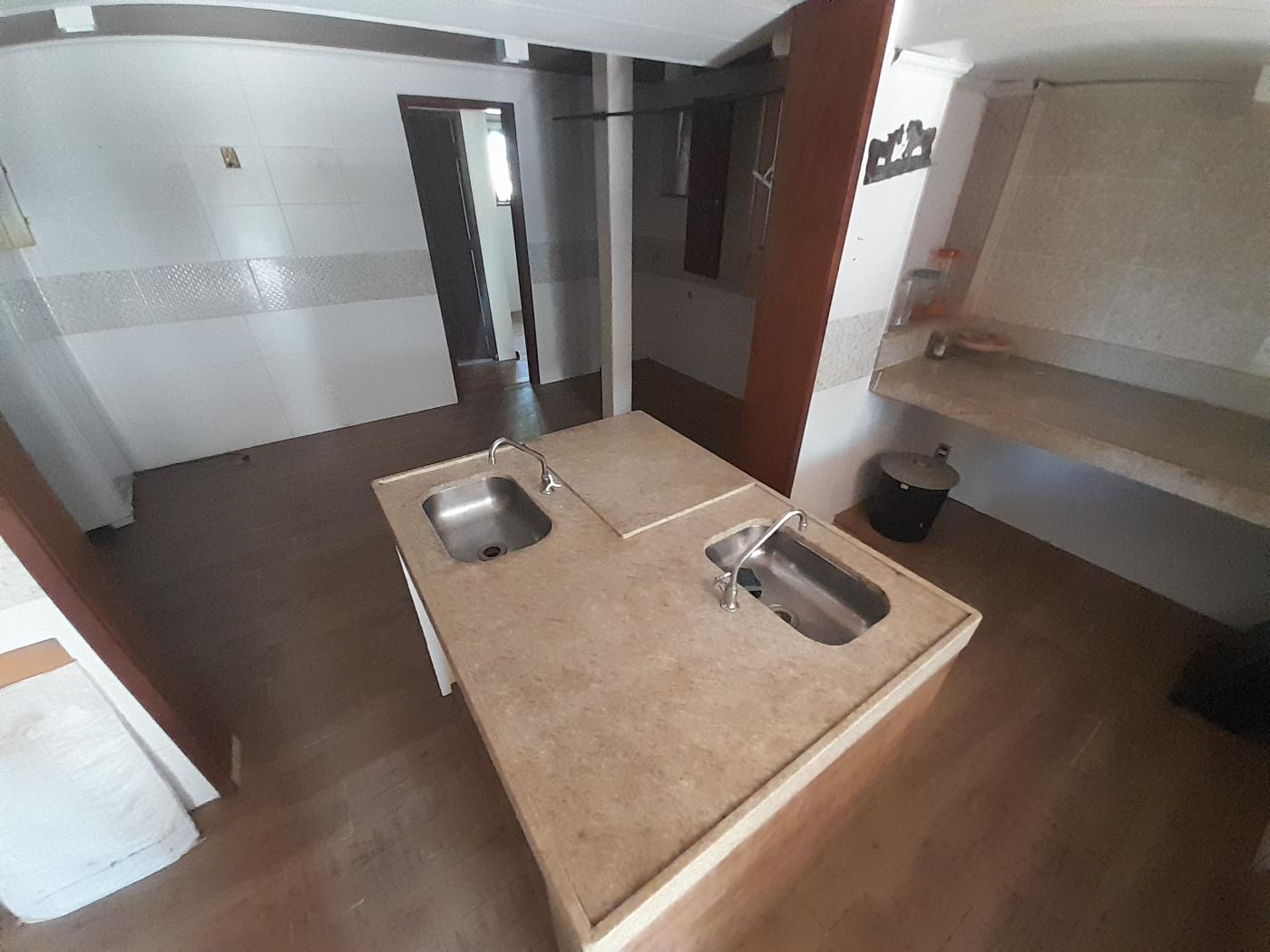 Casa de Condomínio para alugar com 4 quartos, 90m² - Foto 13