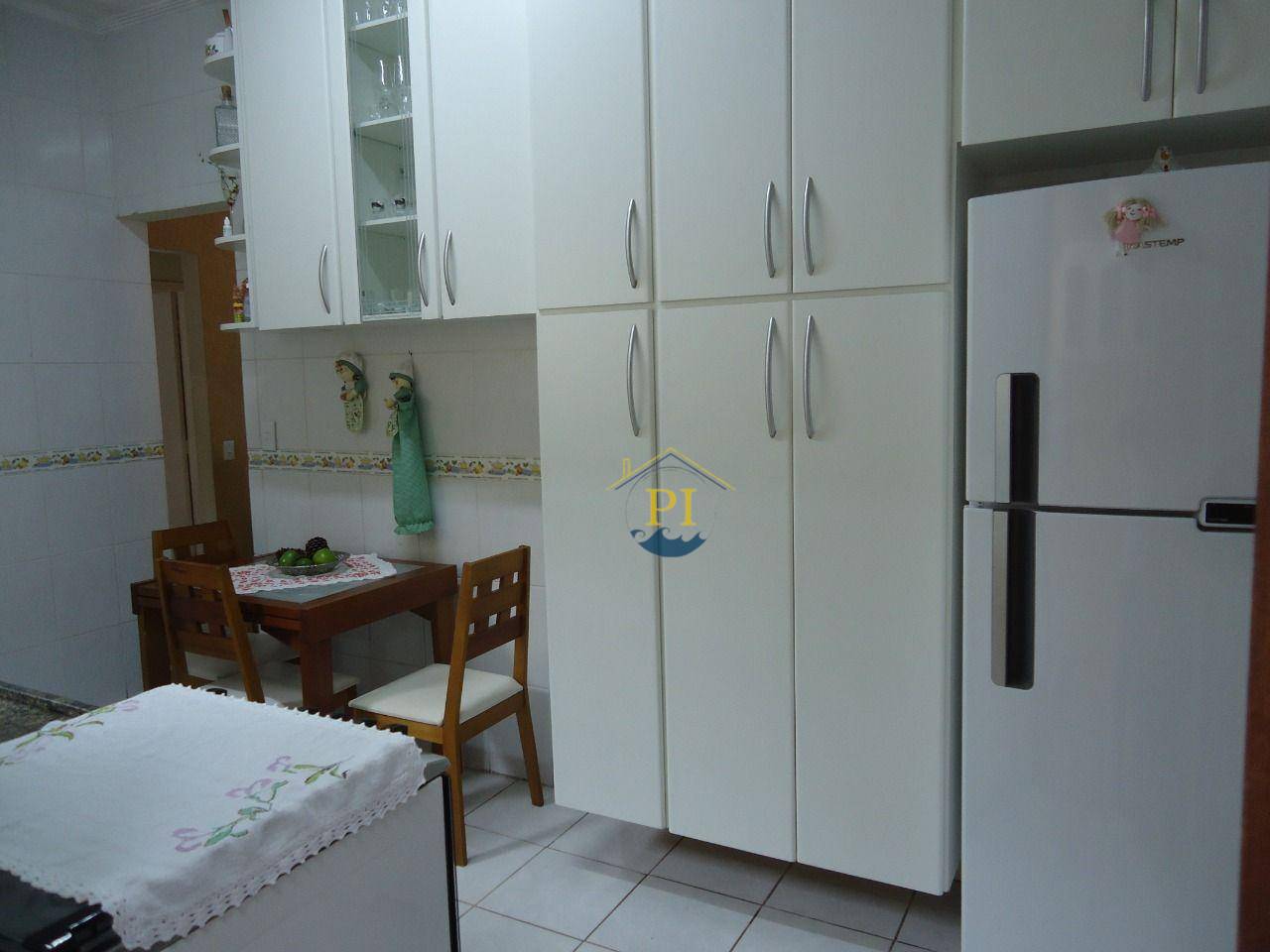 Casa à venda com 2 quartos, 1m² - Foto 11