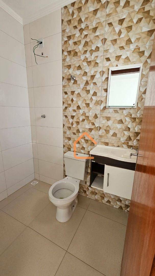 Casa à venda com 2 quartos, 60m² - Foto 13