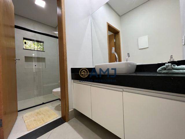 Chácara à venda com 3 quartos, 208m² - Foto 8