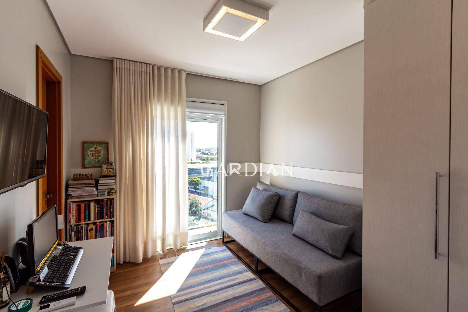 Apartamento à venda com 3 quartos, 140m² - Foto 17