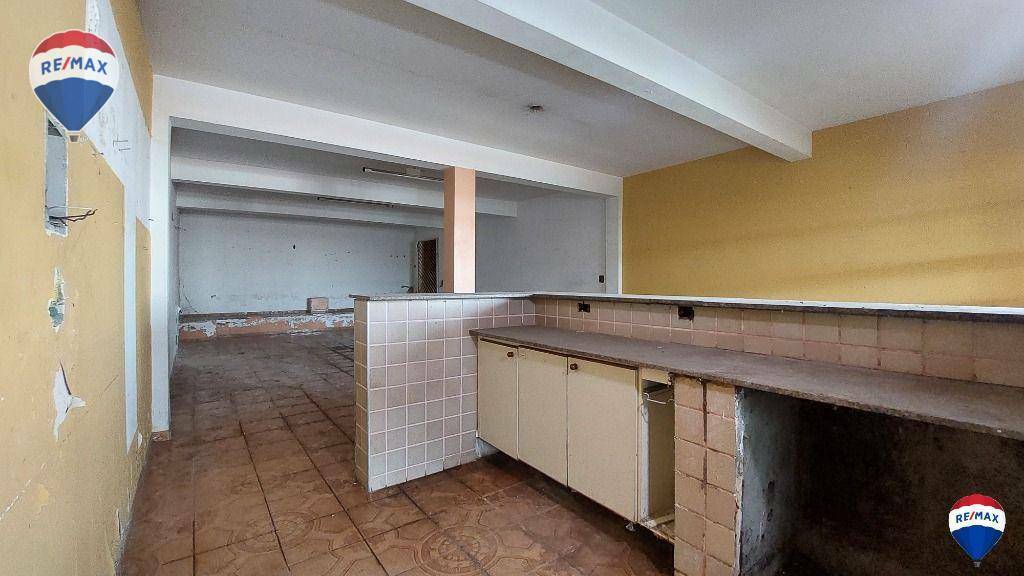 Casa para alugar com 6 quartos, 560m² - Foto 23