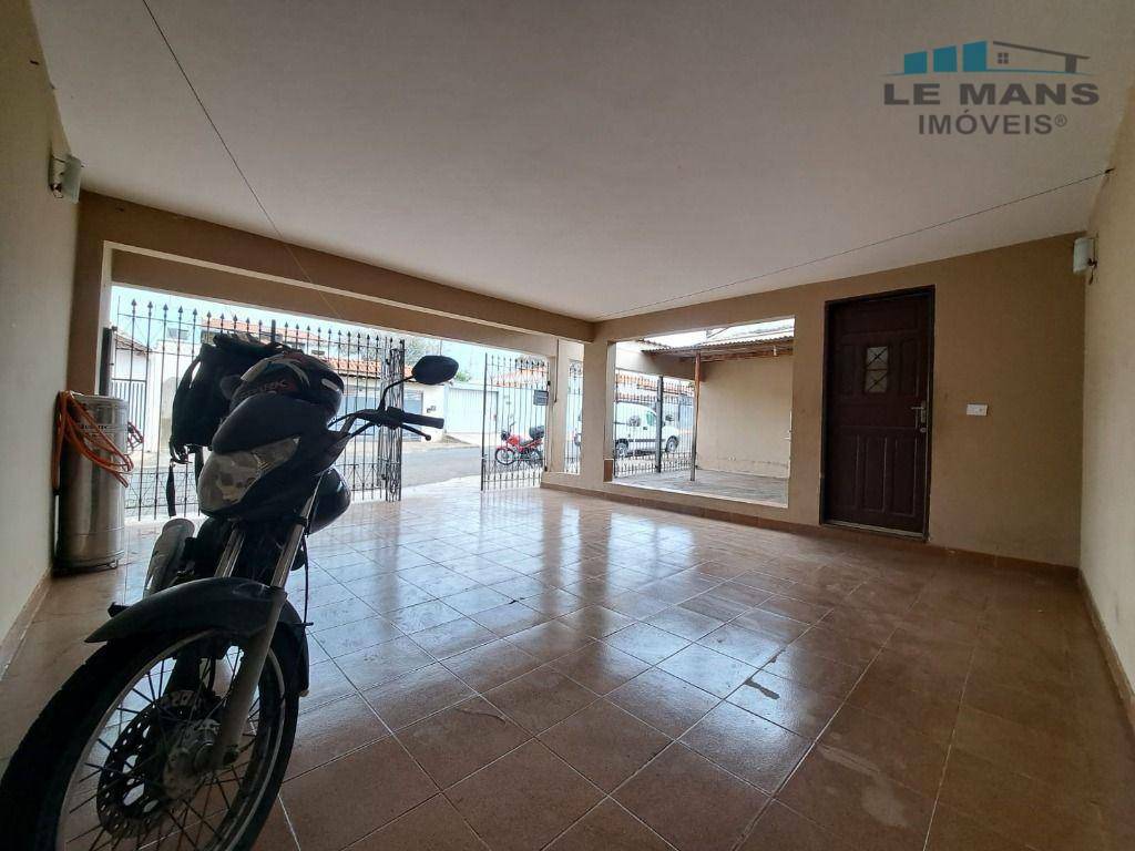 Casa à venda com 3 quartos, 144m² - Foto 4