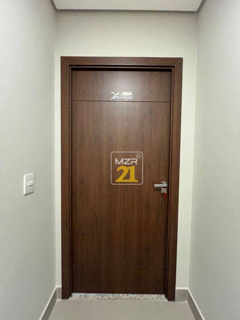 Apartamento para alugar com 3 quartos, 113m² - Foto 2