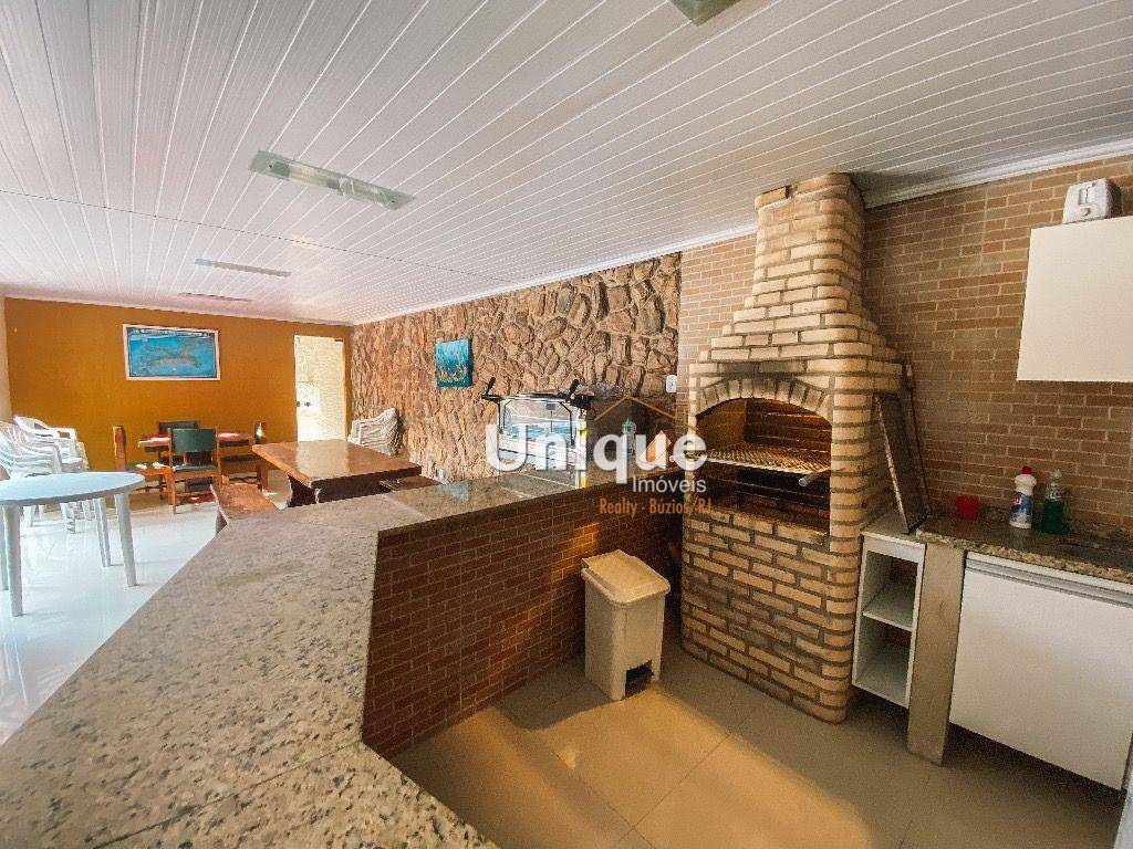 Casa de Condomínio à venda com 5 quartos, 215m² - Foto 13