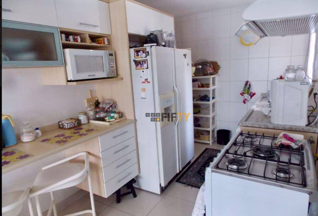 Apartamento à venda com 2 quartos, 95m² - Foto 6