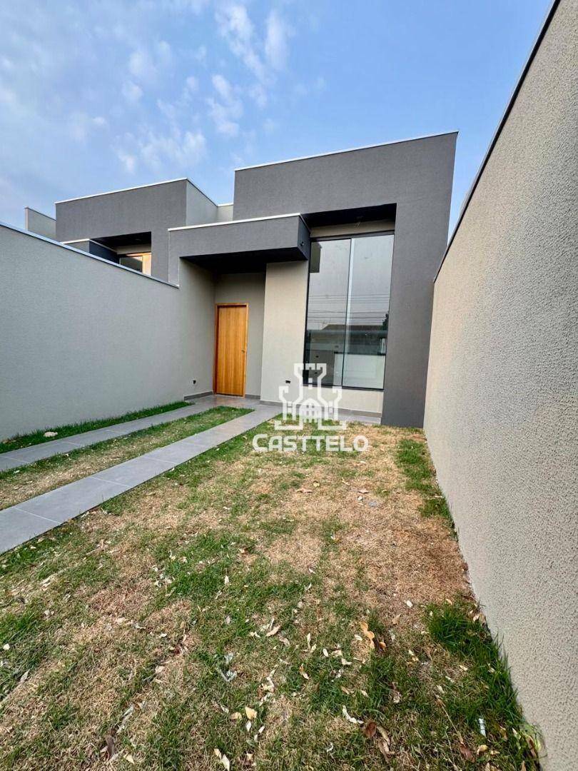 Casa à venda com 3 quartos, 80m² - Foto 1