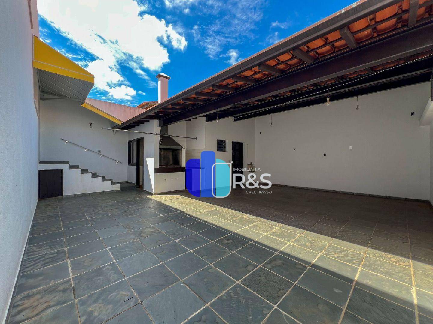 Casa para alugar com 3 quartos, 230m² - Foto 10