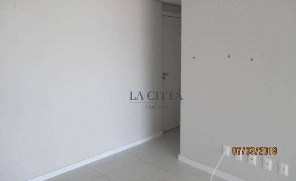 Apartamento à venda com 3 quartos, 101m² - Foto 7