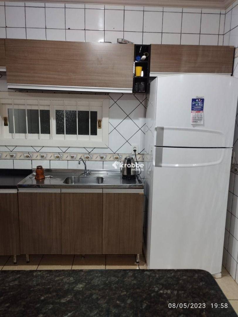 Sobrado à venda com 3 quartos, 228m² - Foto 11