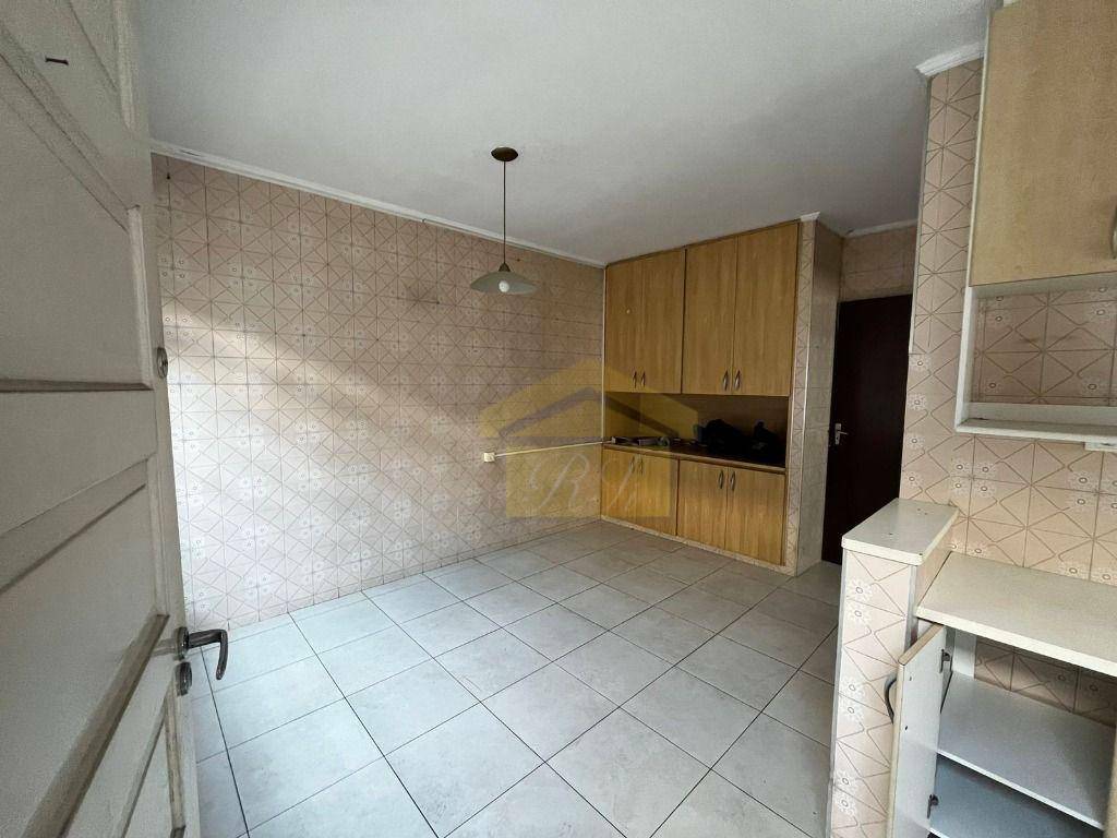 Sobrado à venda e aluguel com 3 quartos, 220m² - Foto 6