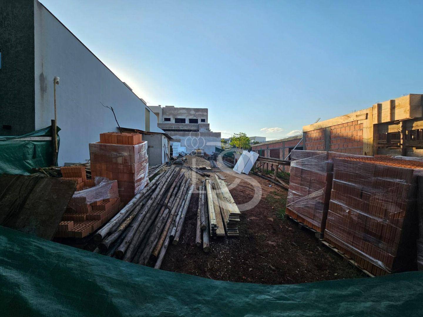 Loteamento e Condomínio, 250 m² - Foto 1