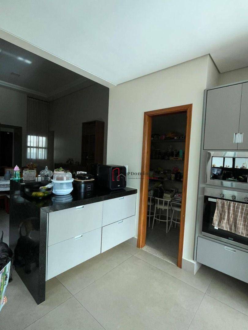 Casa de Condomínio à venda com 3 quartos, 220m² - Foto 11