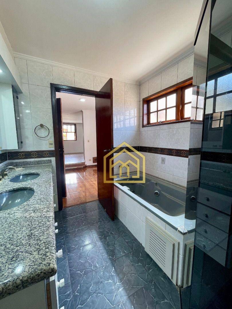 Sobrado à venda com 4 quartos, 361m² - Foto 24