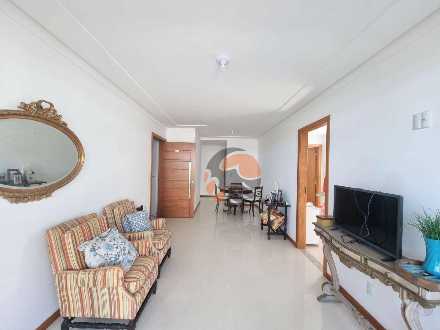 Apartamento para alugar com 4 quartos, 130m² - Foto 2