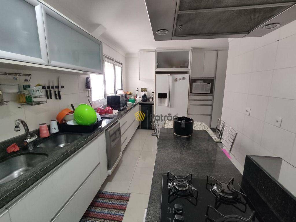 Apartamento à venda com 3 quartos, 242m² - Foto 37