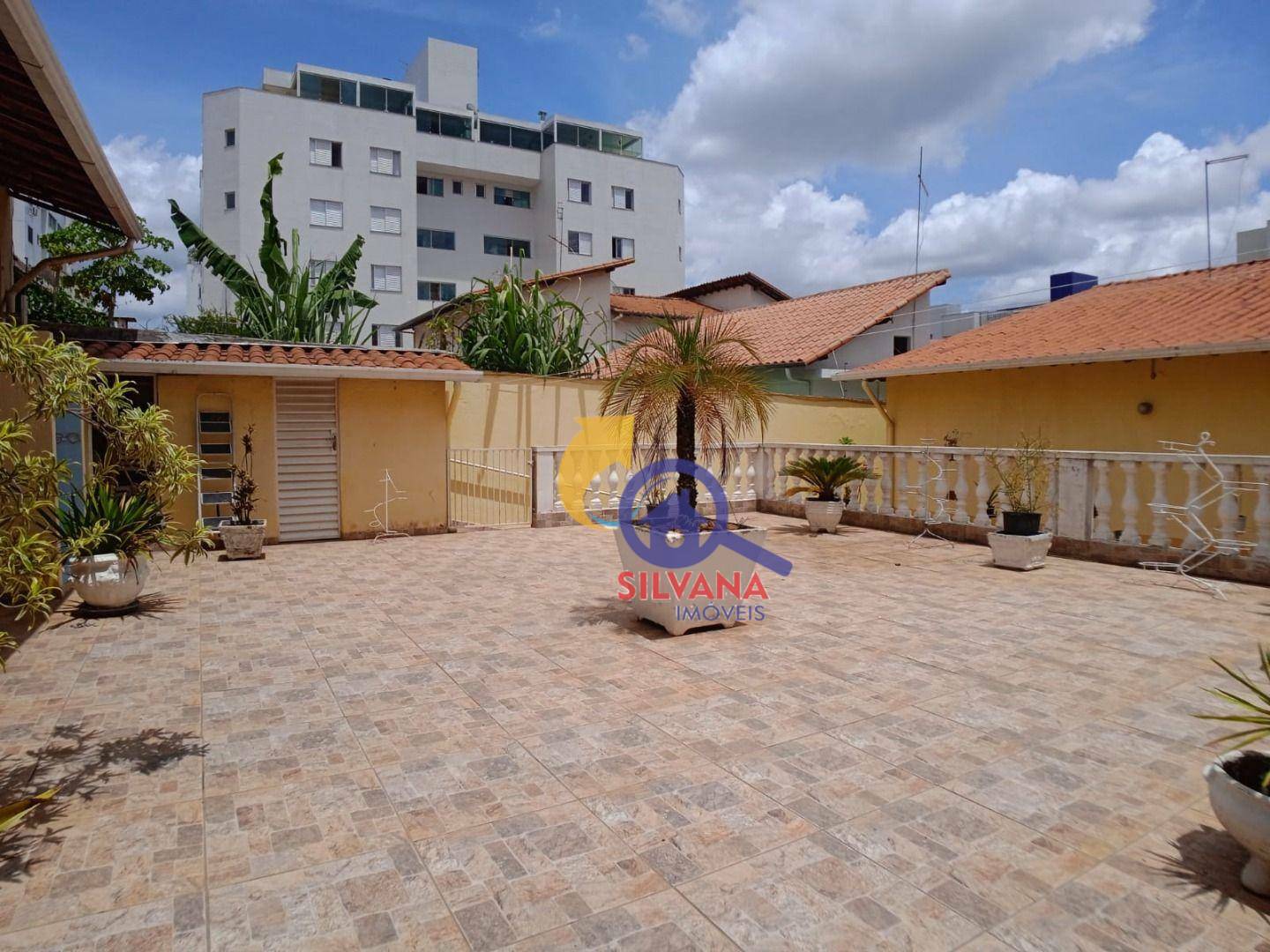 Casa à venda com 4 quartos, 230m² - Foto 29