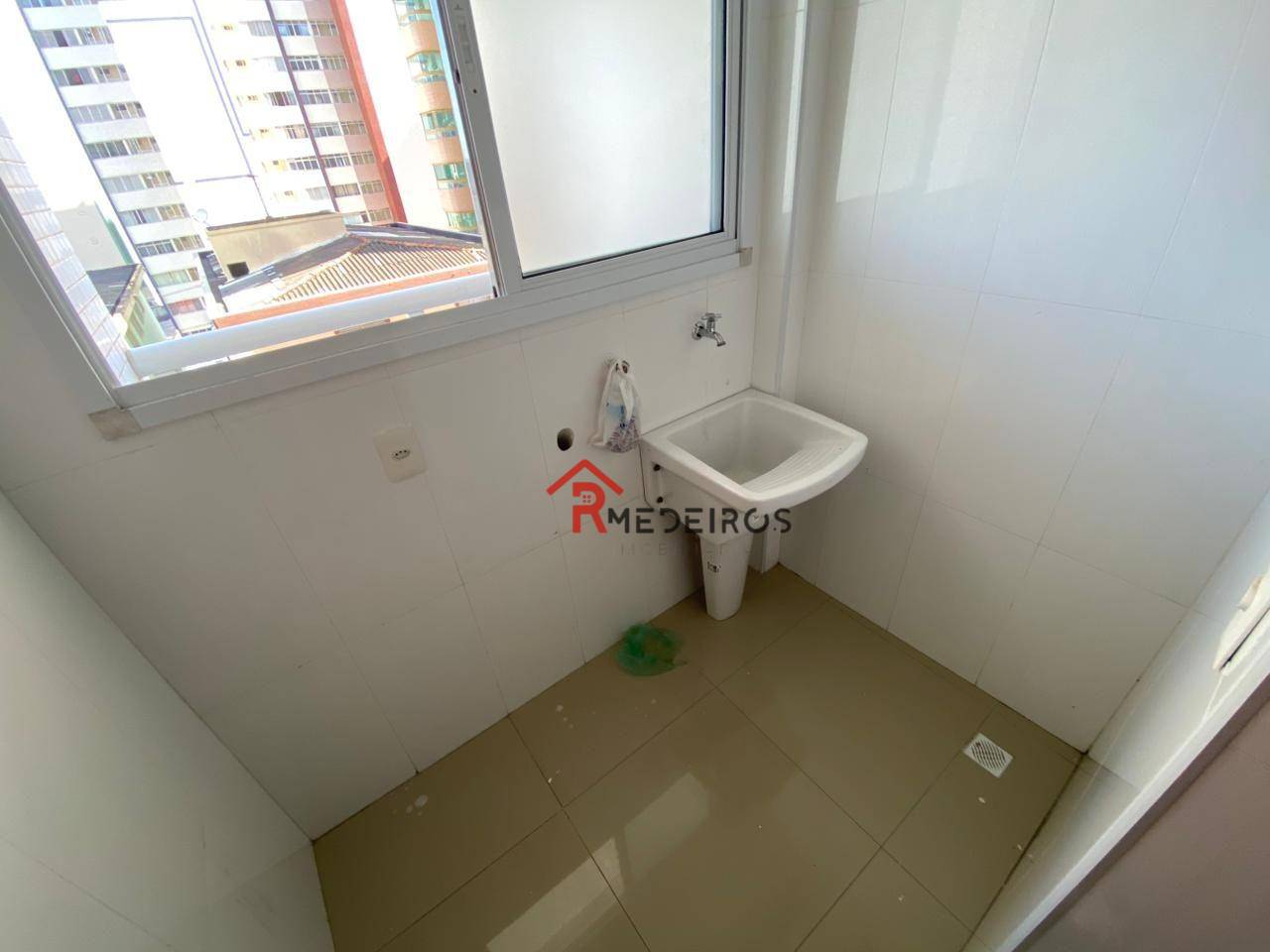 Apartamento para alugar com 2 quartos, 92m² - Foto 7