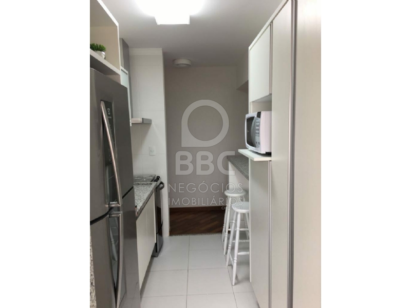 Apartamento à venda com 2 quartos, 62m² - Foto 8