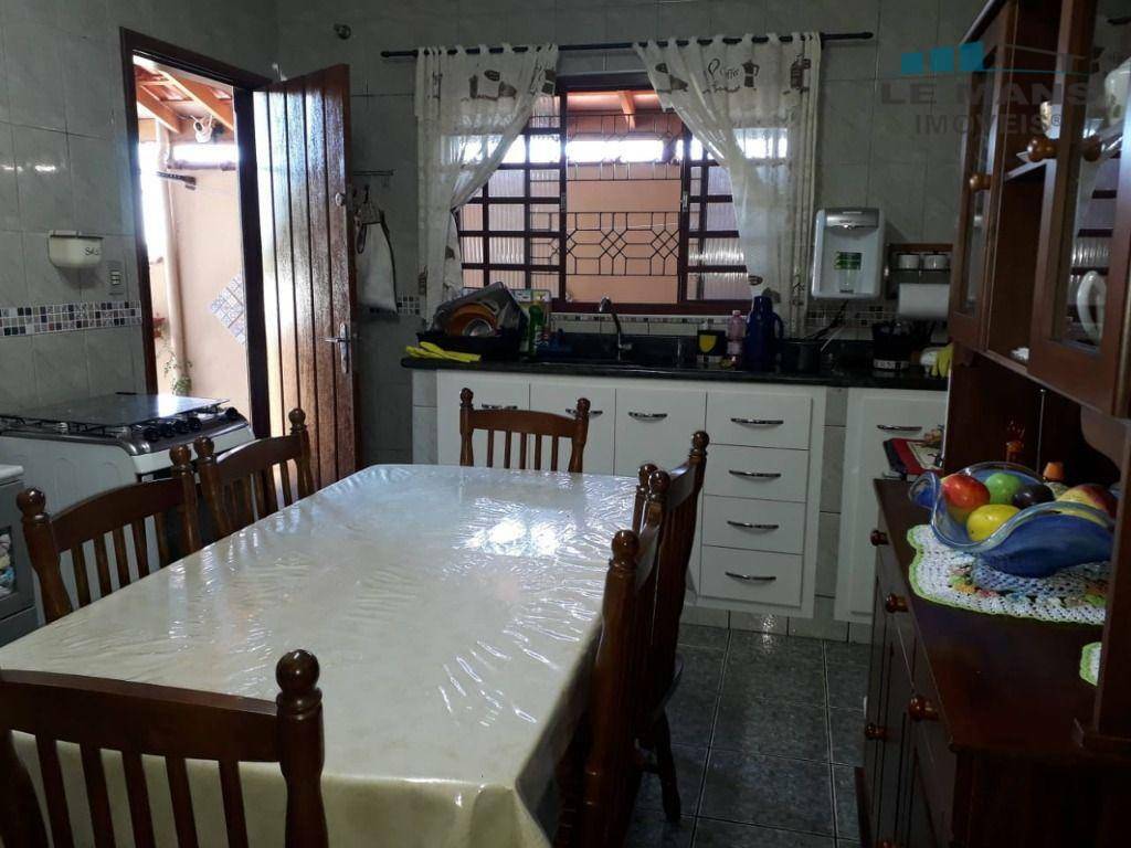 Casa à venda com 3 quartos, 142m² - Foto 15