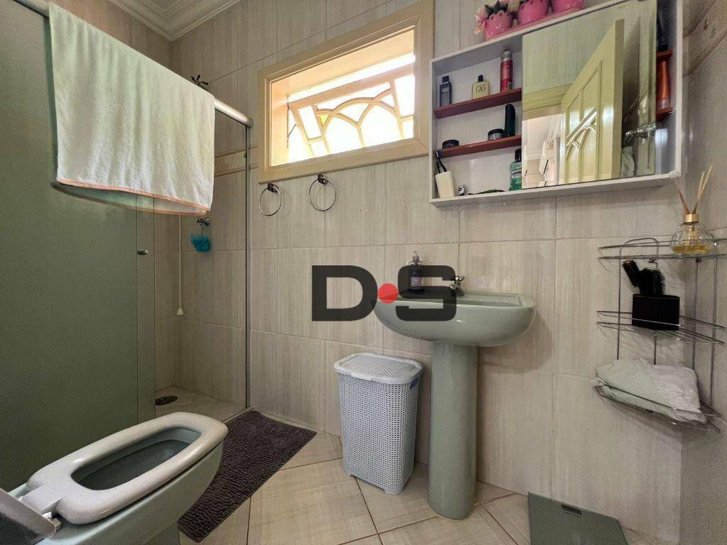 Casa à venda com 4 quartos, 300m² - Foto 11