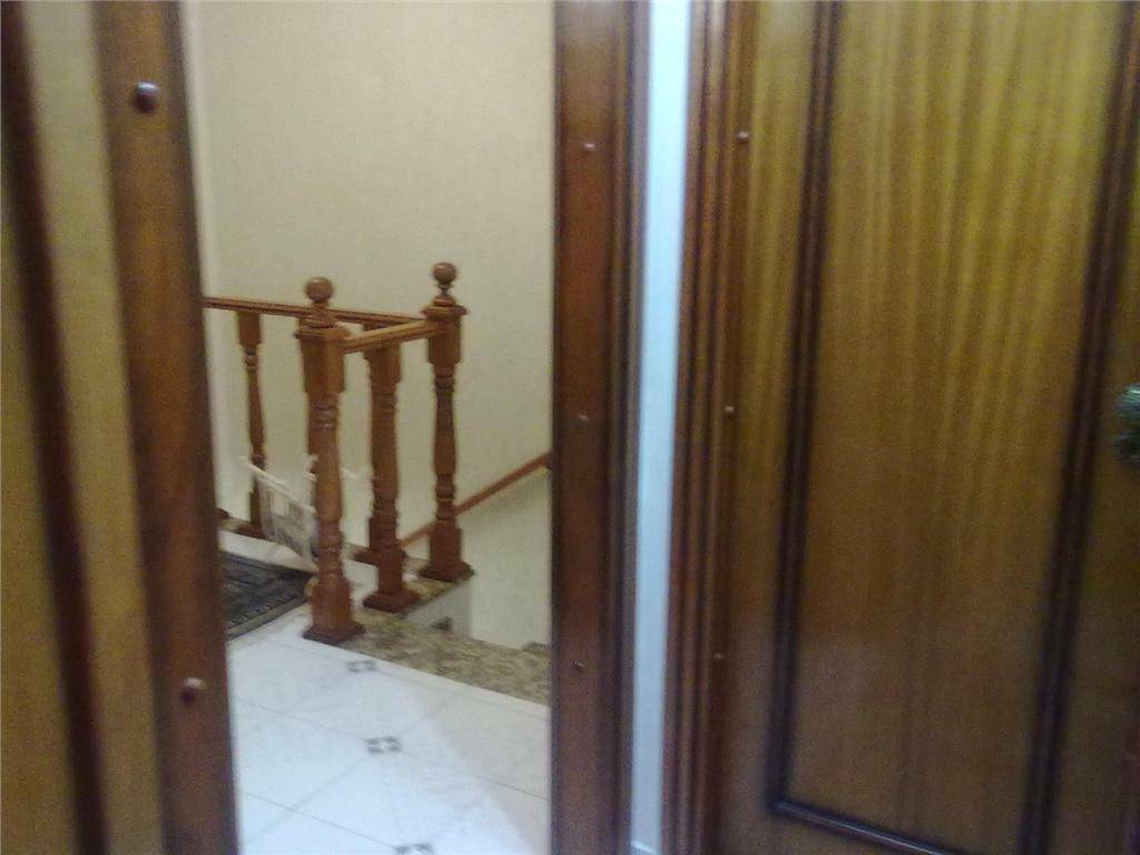 Sobrado à venda com 4 quartos, 250m² - Foto 33