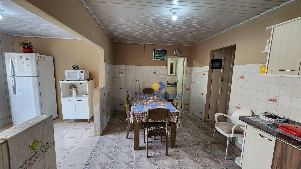 Casa à venda com 4 quartos, 180m² - Foto 13