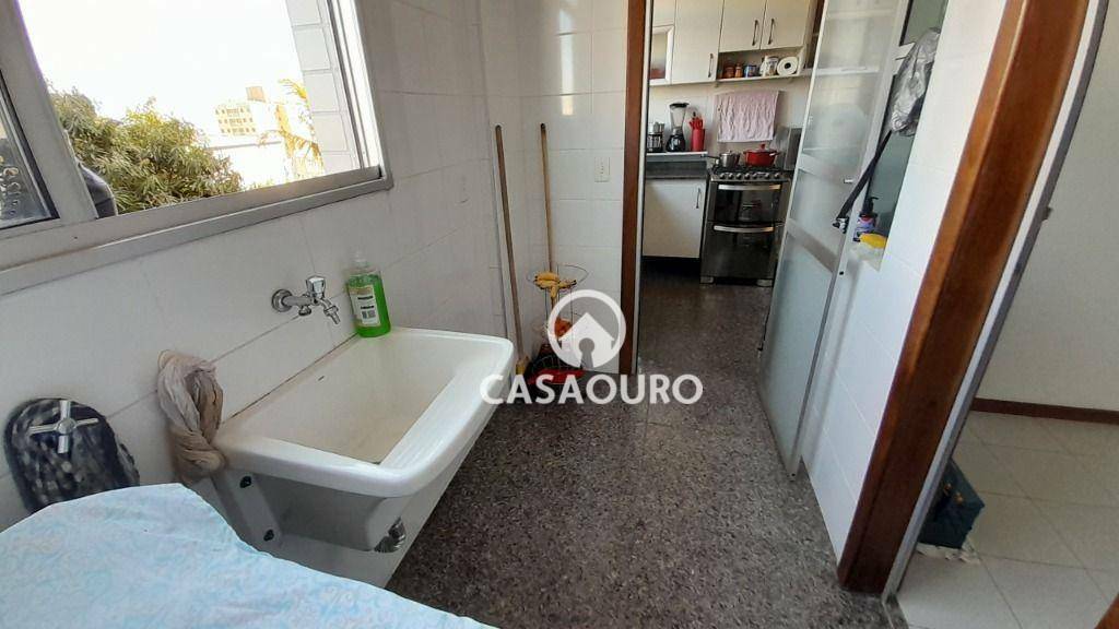 Apartamento à venda com 4 quartos, 140m² - Foto 29