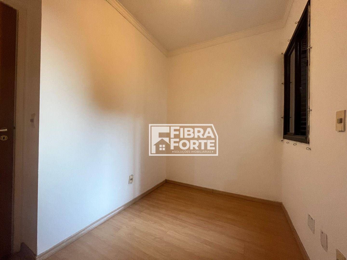 Apartamento para alugar com 3 quartos, 90m² - Foto 18