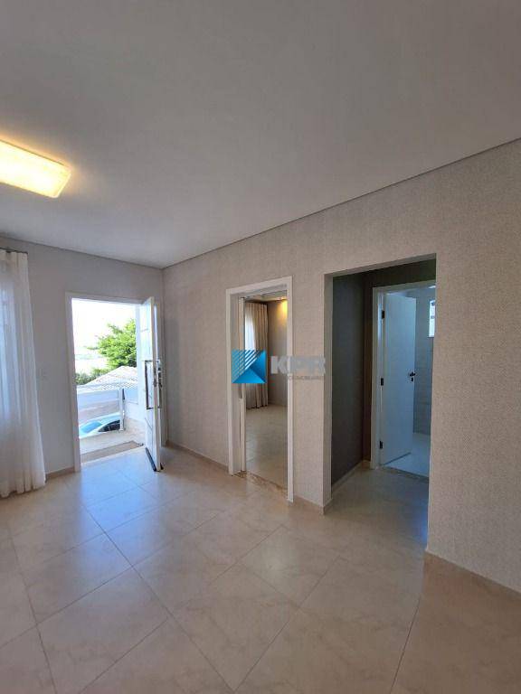 Casa de Condomínio para alugar com 4 quartos, 245m² - Foto 4