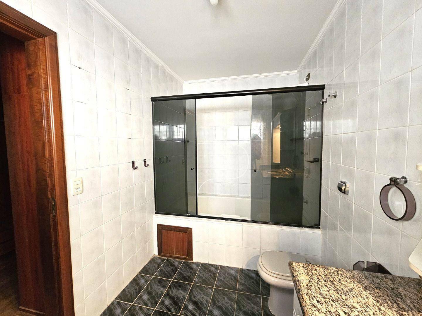 Casa de Condomínio à venda e aluguel com 4 quartos, 244m² - Foto 38