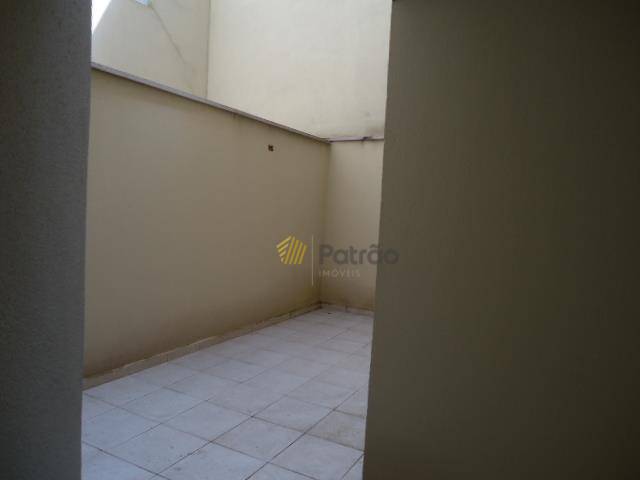 Apartamento à venda com 3 quartos, 107m² - Foto 11