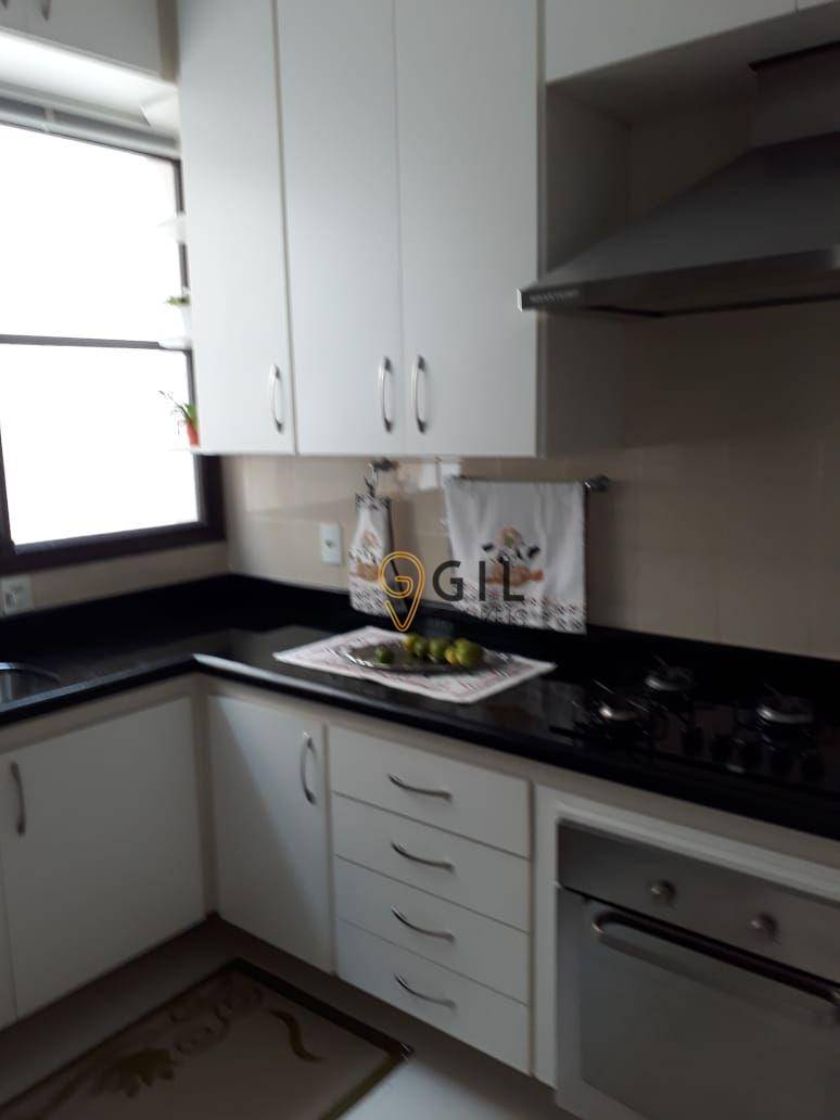 Apartamento à venda com 4 quartos, 258m² - Foto 6