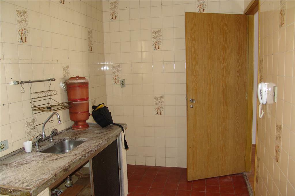 Apartamento para alugar com 2 quartos, 82m² - Foto 17