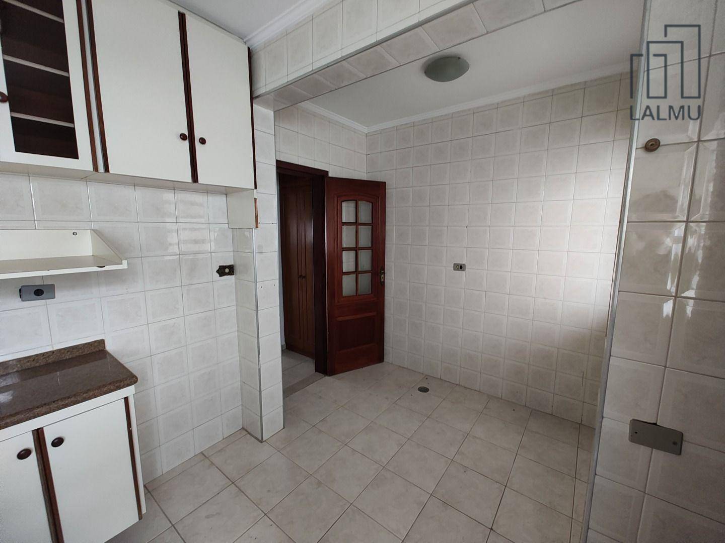 Sobrado para alugar com 3 quartos, 180m² - Foto 11