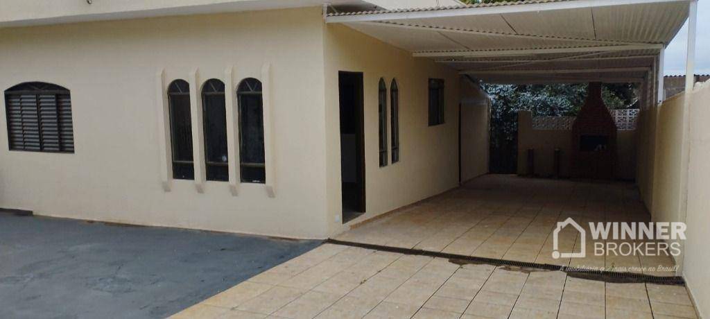 Casa à venda com 2 quartos, 100m² - Foto 1