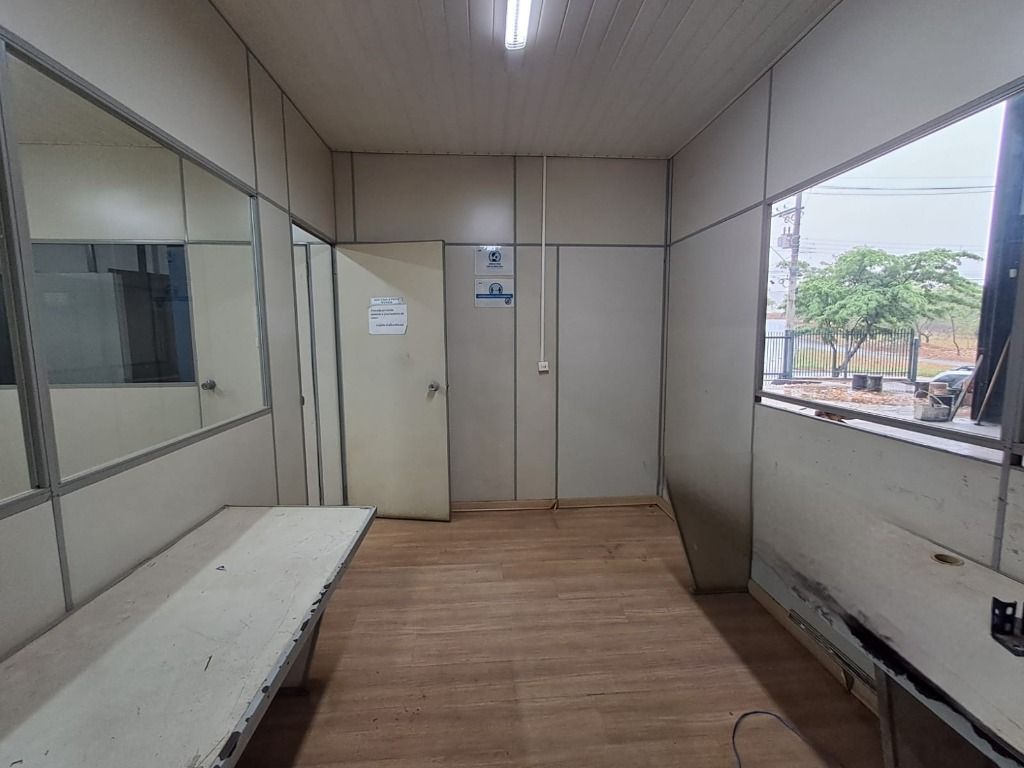 Depósito-Galpão-Armazém para alugar, 1500m² - Foto 18