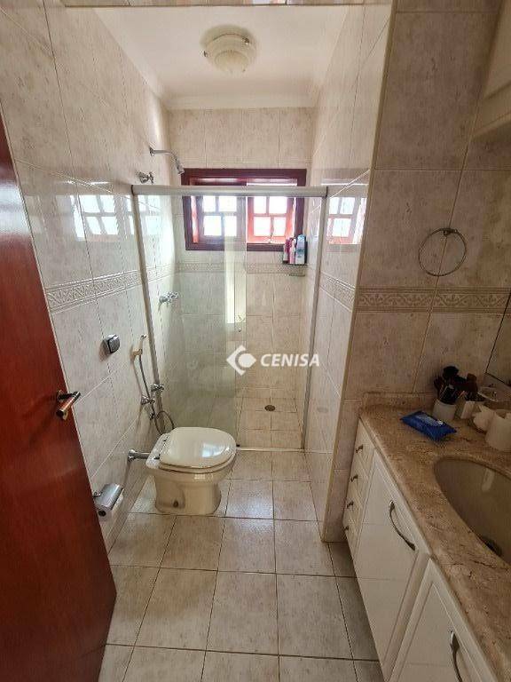 Casa à venda com 3 quartos, 240m² - Foto 17