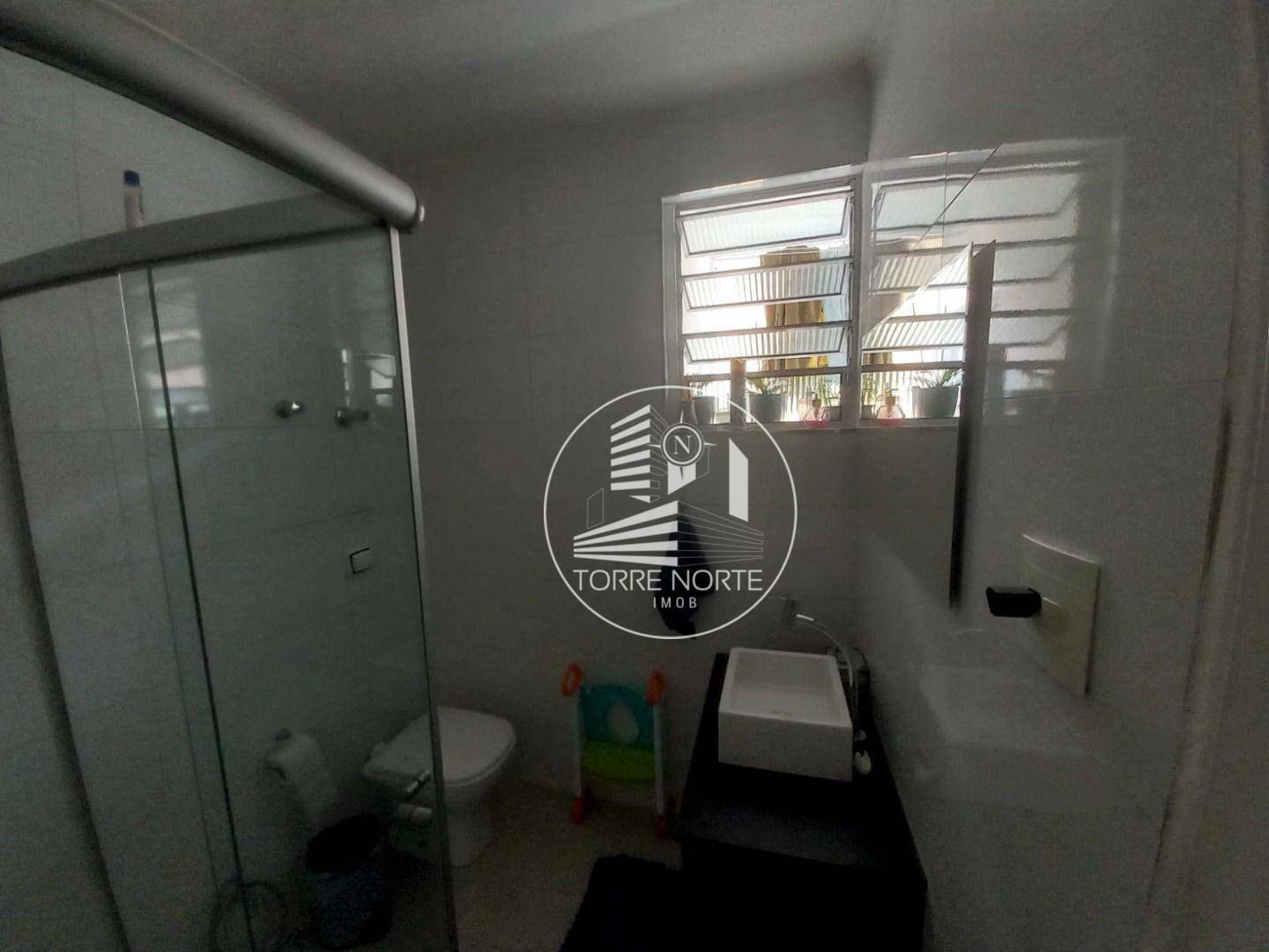 Apartamento à venda com 2 quartos, 80m² - Foto 3