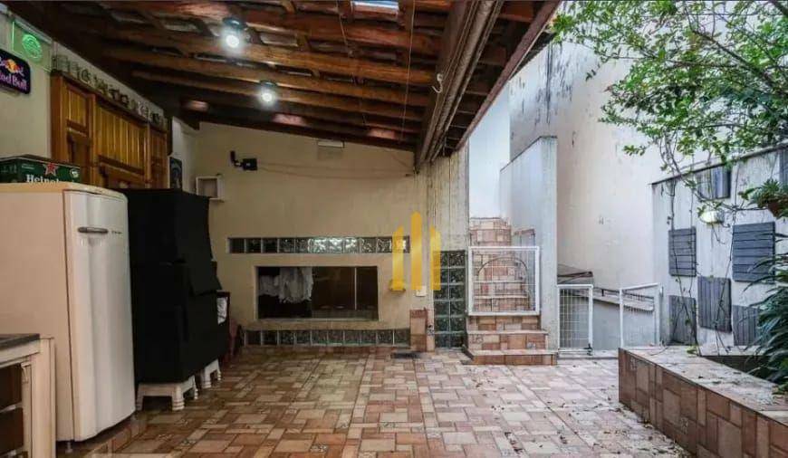 Sobrado à venda com 4 quartos, 300m² - Foto 24