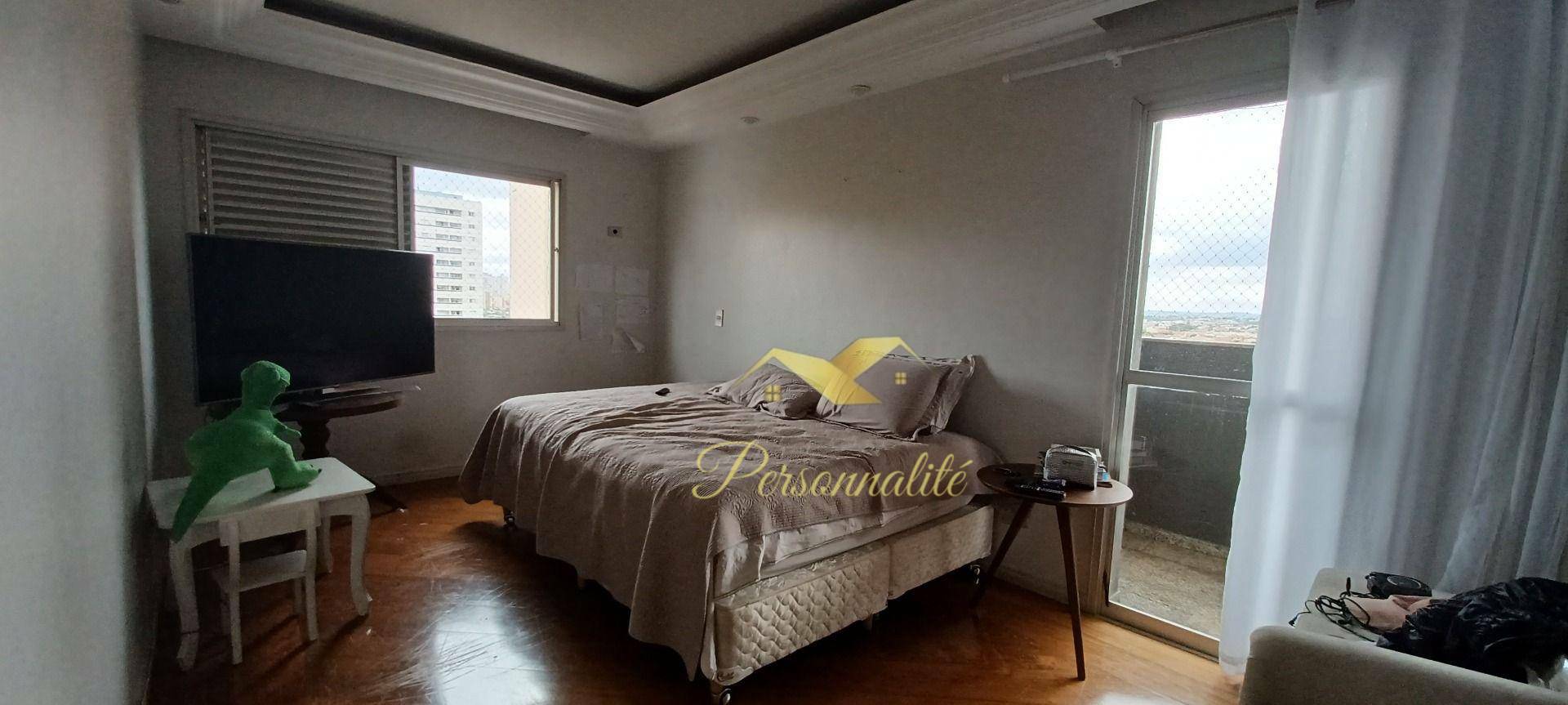 Apartamento à venda com 4 quartos, 210m² - Foto 21