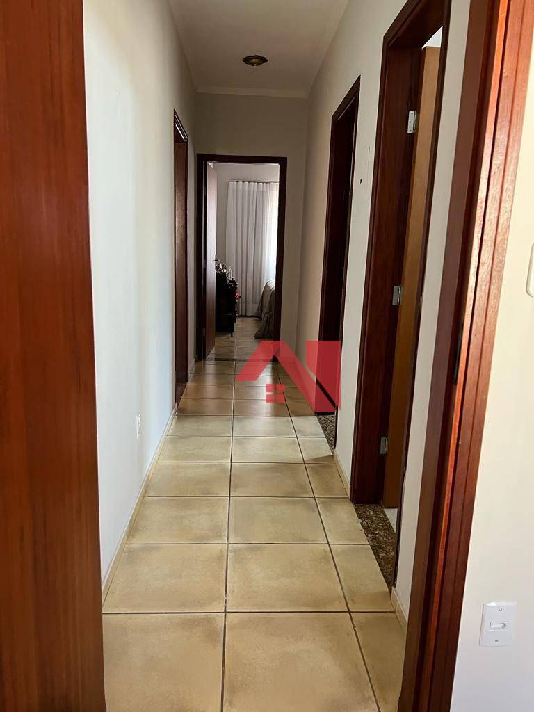 Casa à venda com 3 quartos, 154m² - Foto 13