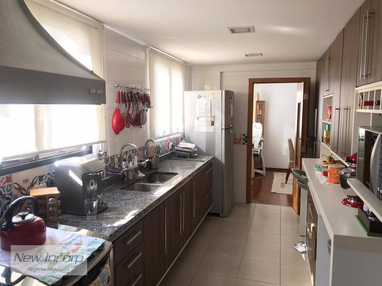 Apartamento à venda com 4 quartos, 200m² - Foto 8