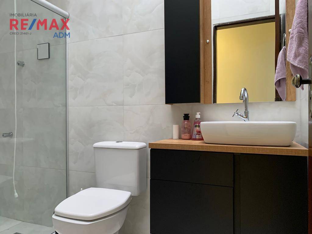 Casa à venda com 3 quartos, 210m² - Foto 14