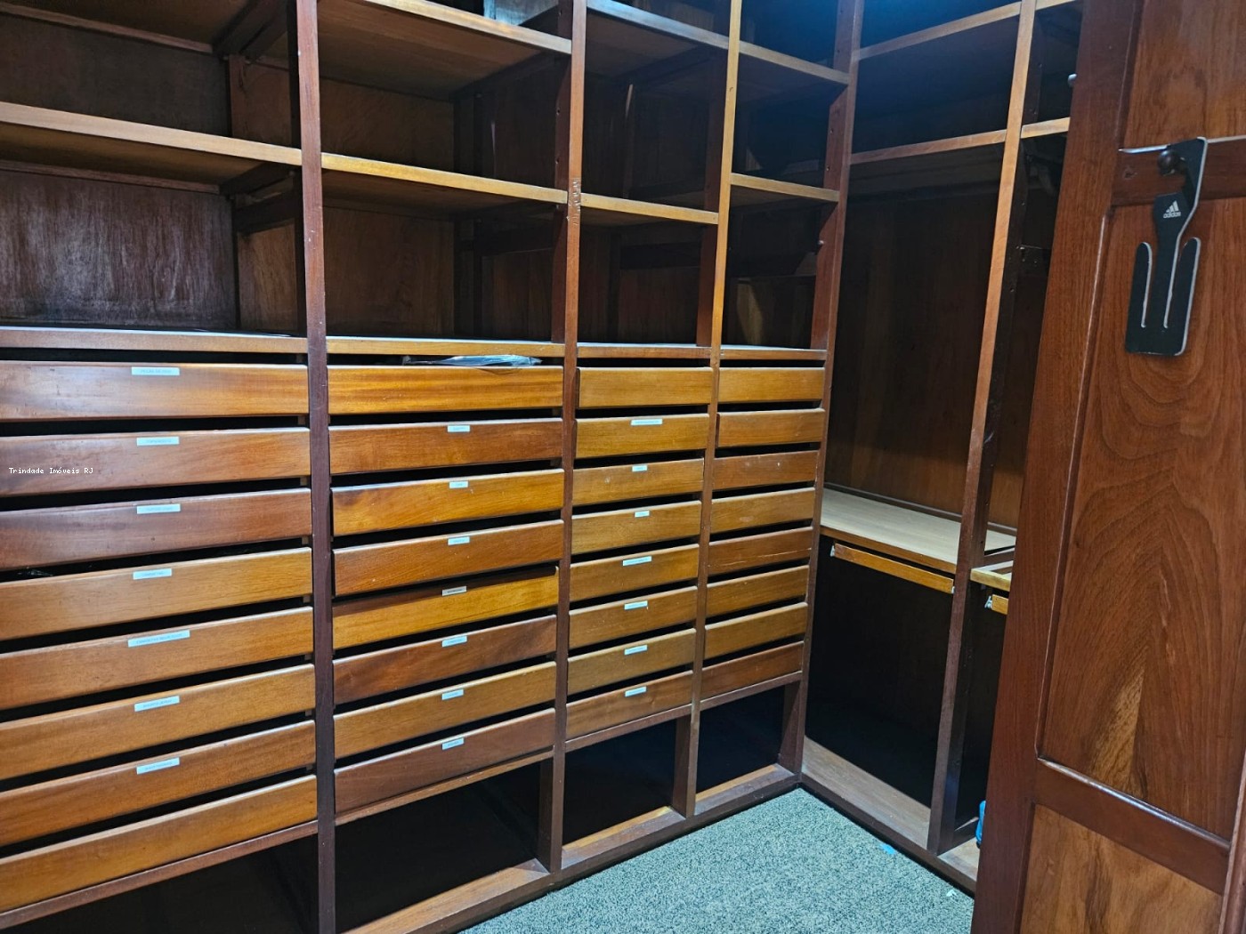 Apartamento para alugar com 4 quartos, 200m² - Foto 13