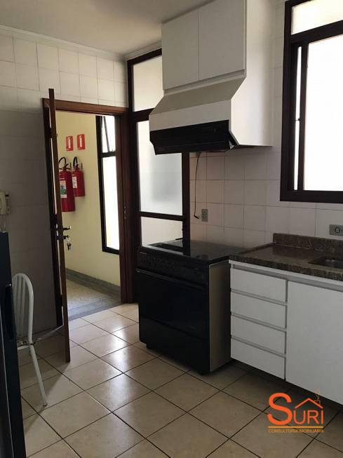 Apartamento à venda com 3 quartos, 160m² - Foto 8