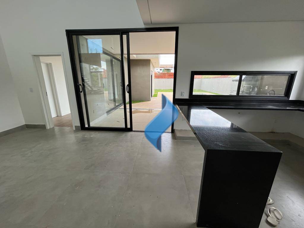 Casa de Condomínio à venda com 3 quartos, 286m² - Foto 6