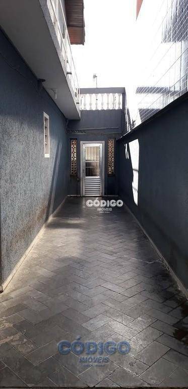 Sobrado à venda com 4 quartos, 250m² - Foto 7