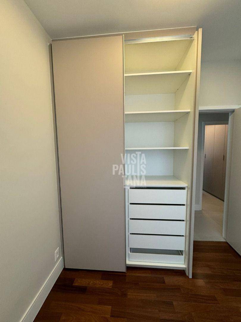 Apartamento para alugar com 3 quartos, 147m² - Foto 25